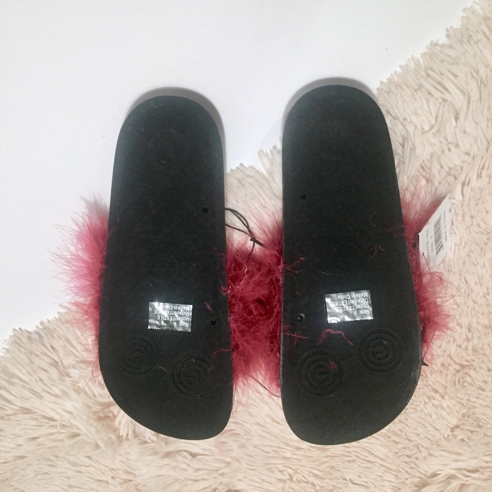 Olivia Miller Marabou Feather Slide on Sandals - Picture 7 of 7